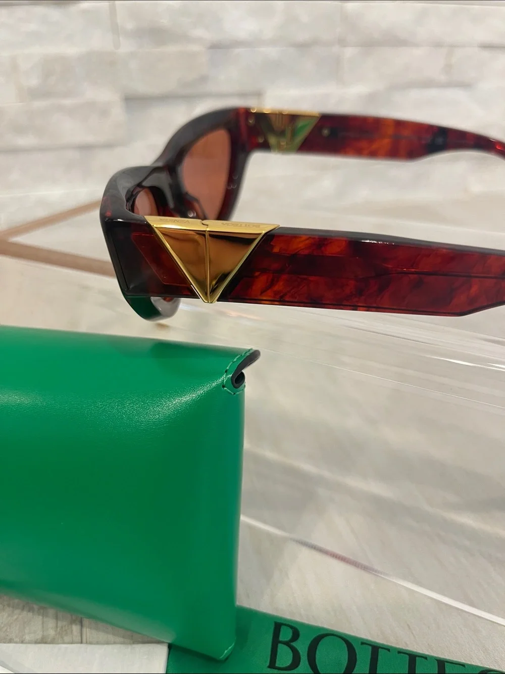 Bottega Veneta Tortoiseshell Brown Cat-Eye Sunglasses